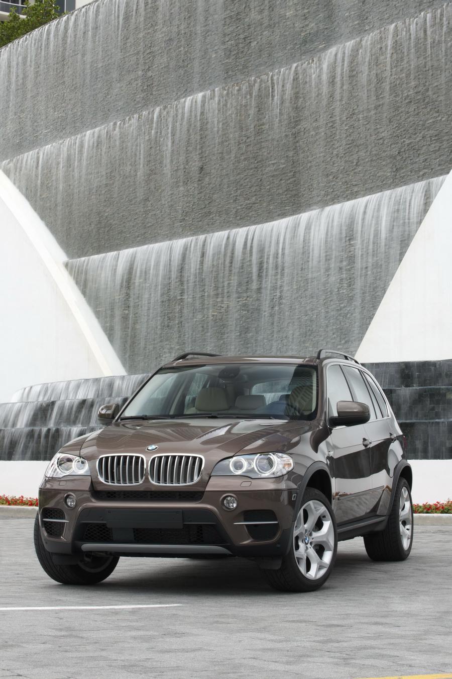  BMW X5 2011 года  (фото 2 из 190)
